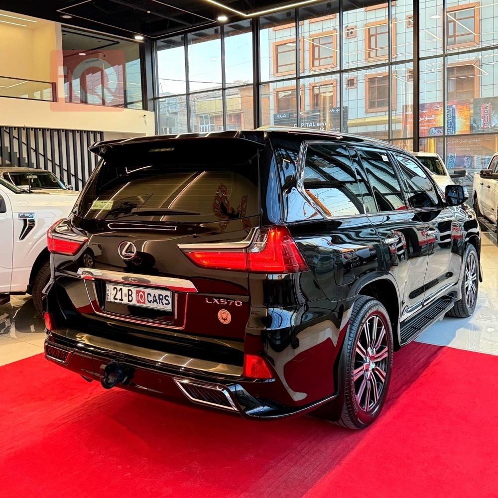 Lexus LX